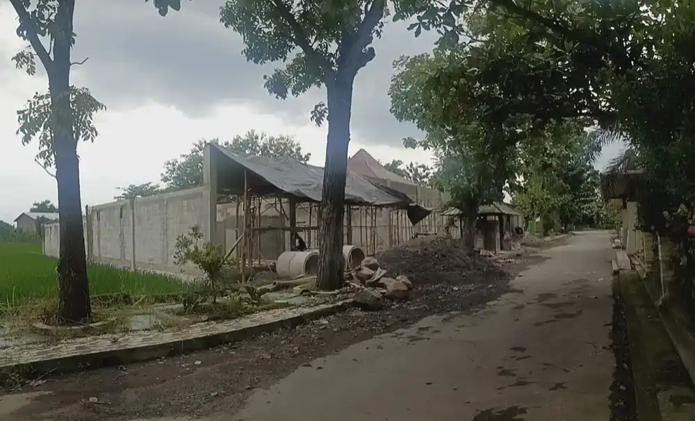 Pembangunan Koperasi Merah Putih Desa Juwiran untuk ilustrasi kesiapan domain production.