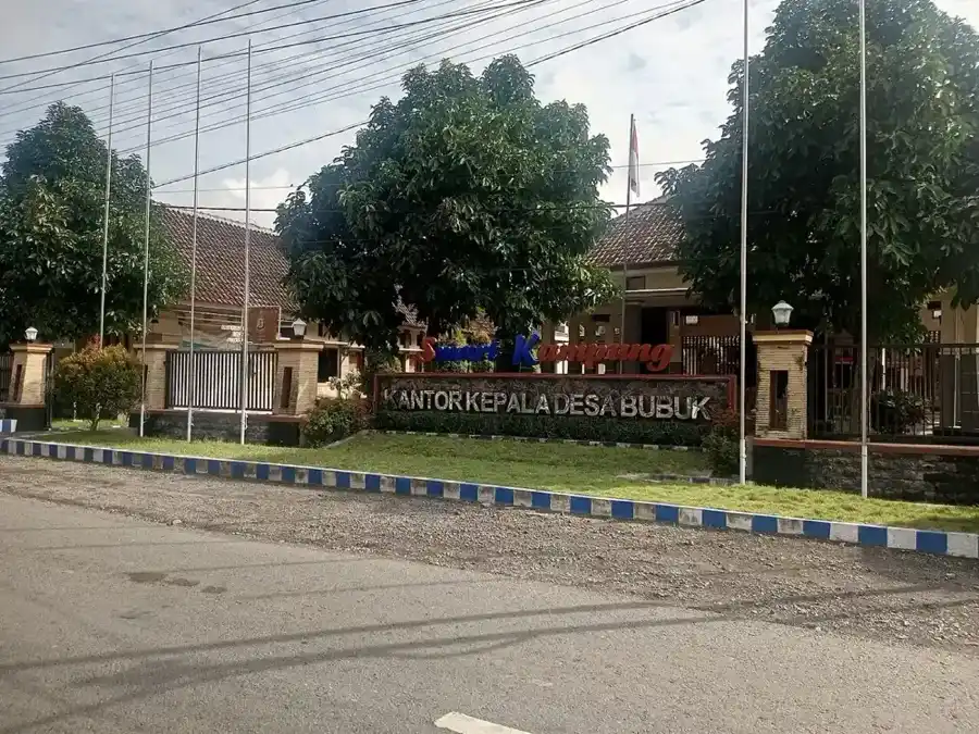 Kantor desa di Indonesia sebagai titik awal digitalisasi layanan koperasi.