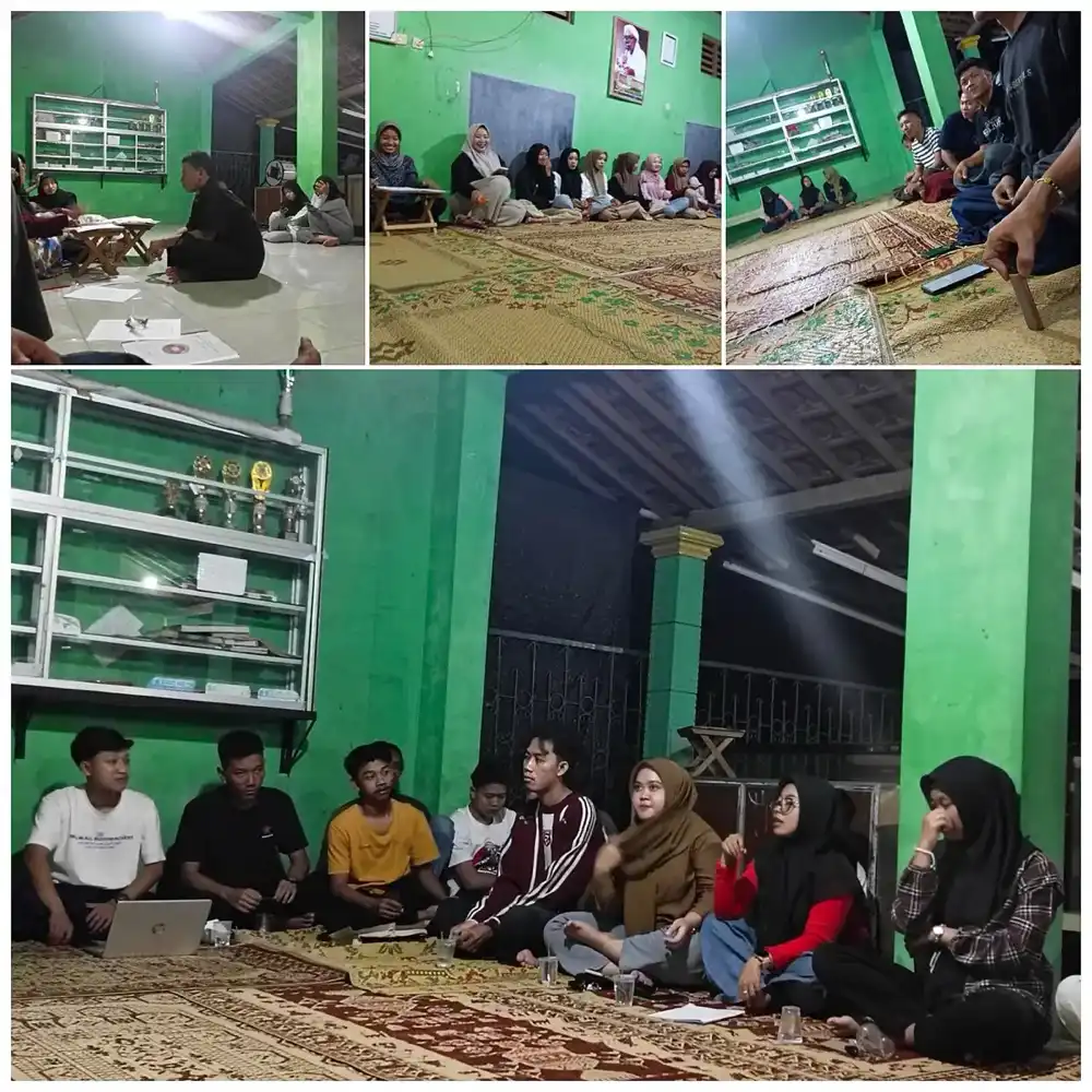 Rapat warga di desa untuk ilustrasi checklist launching sistem koperasi baru.